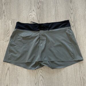 Athleta‎ Makaha Board Shorts Gray Women’s Size 10 Tall Stretch Quick-Dry UPF